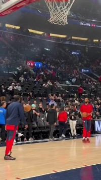 魔鬼甲方😈！哈登离谱扣篮要求 小琼斯直呼：臣妾做不到啊😭~